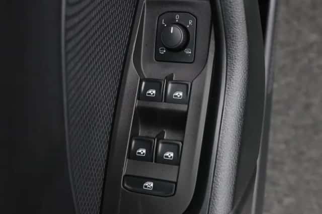 Škoda Octavia (2022) thumbnail 17