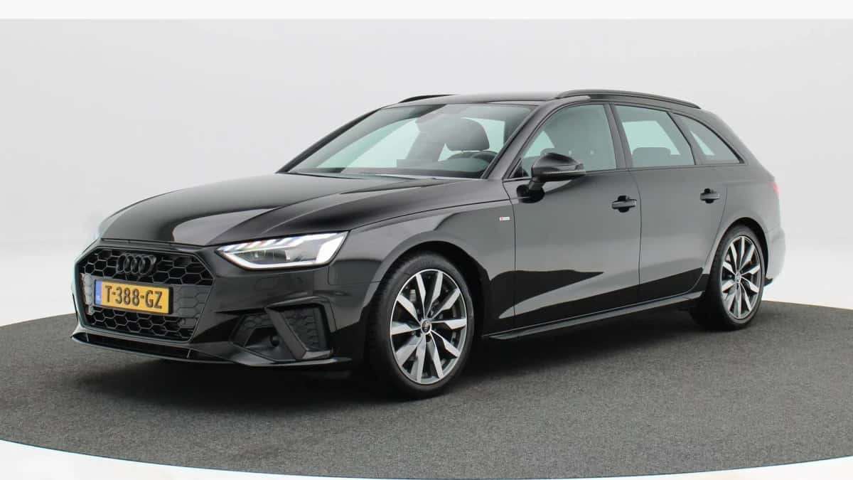 Audi A4 (2023) — foto 1