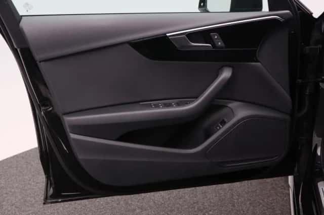 Audi A4 (2023) thumbnail 17
