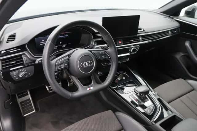 Audi A4 (2023) thumbnail 3