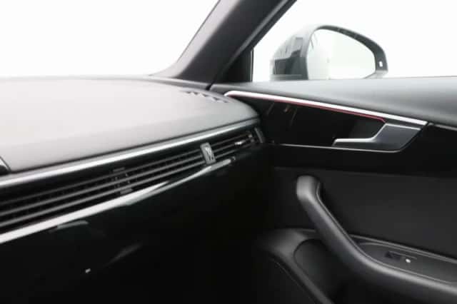 Audi A4 (2023) thumbnail 32