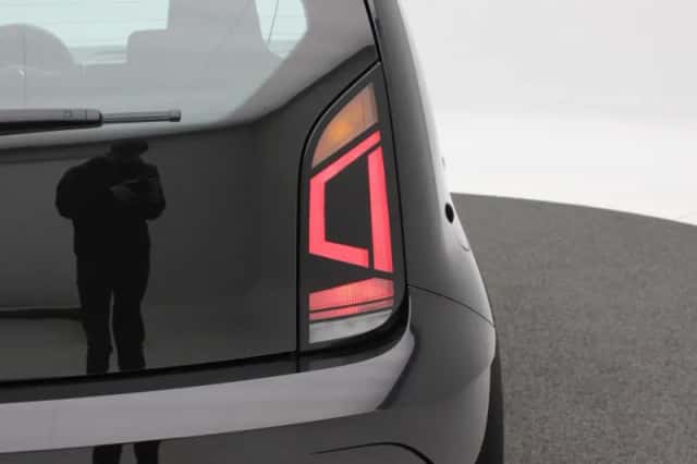 Volkswagen Up! (2023) thumbnail 12