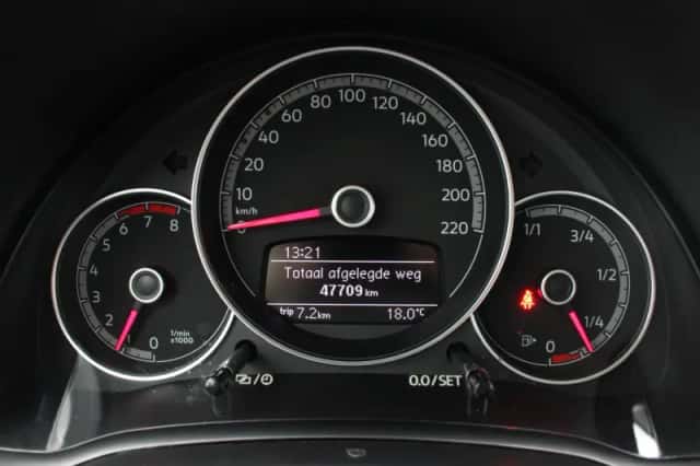 Volkswagen Up! (2023) thumbnail 18