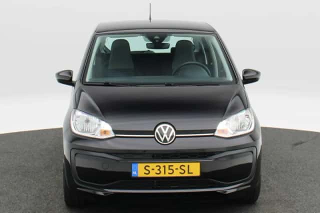 Volkswagen Up! (2023) thumbnail 3