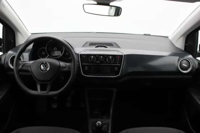 Volkswagen Up! (2023) thumbnail 24
