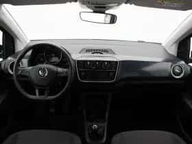 Volkswagen Up! (2023) thumbnail 24