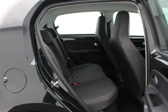 Volkswagen Up! (2023) thumbnail 26
