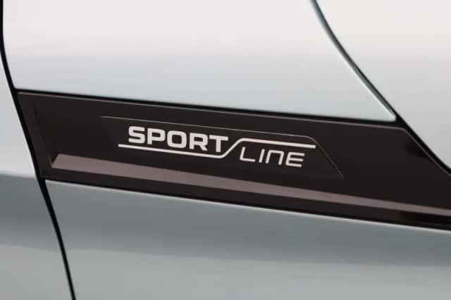 Škoda Enyaq (2022) thumbnail 12