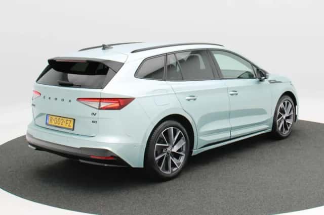 Škoda Enyaq (2022) thumbnail 3