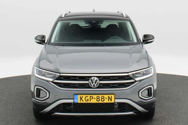 Volkswagen T-Roc (2022) thumbnail 4