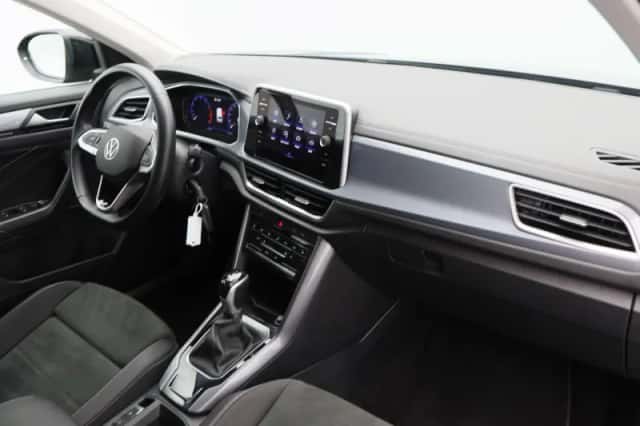 Volkswagen T-Roc (2022) thumbnail 36