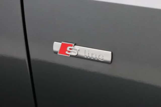 Audi A4 (2024) thumbnail 11