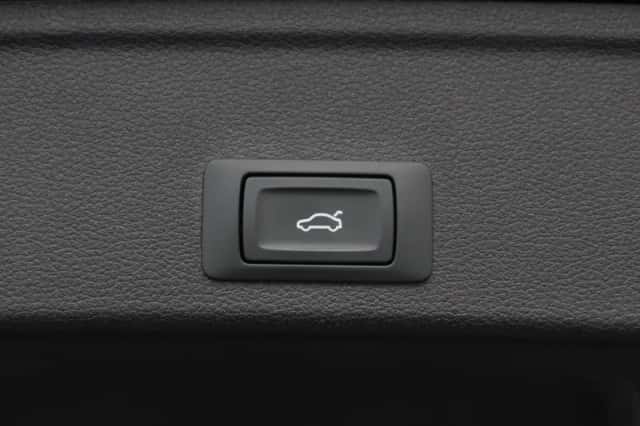 Audi A4 (2024) thumbnail 16