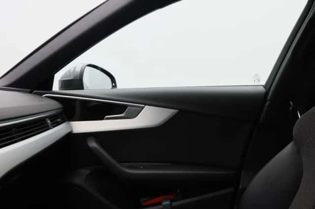 Audi A4 (2024) thumbnail 33