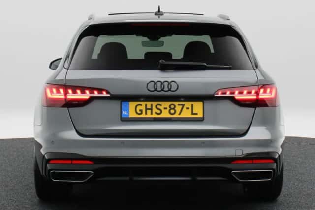 Audi A4 (2024) thumbnail 5