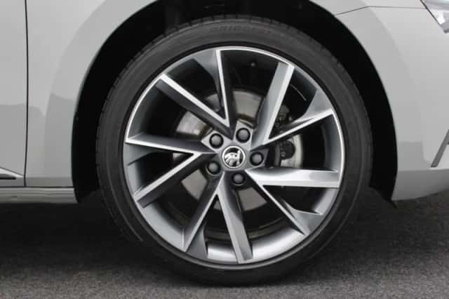 Škoda Superb (2024) thumbnail 13