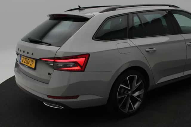 Škoda Superb (2024) thumbnail 15