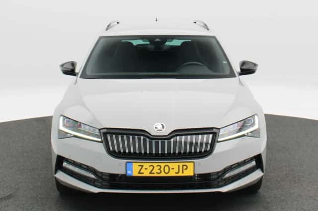 Škoda Superb (2024) thumbnail 6