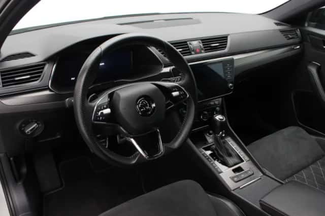 Škoda Superb (2024) thumbnail 8