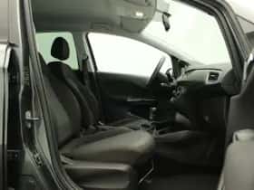 Opel Corsa (2017) thumbnail 24