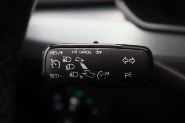 Škoda Superb (2018) thumbnail 23