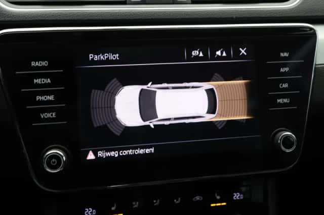 Škoda Superb (2018) thumbnail 27