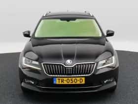 Škoda Superb (2018) thumbnail 4