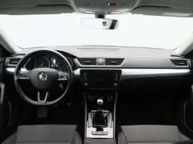 Škoda Superb (2018) thumbnail 33