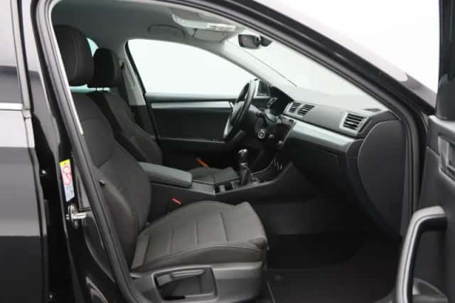 Škoda Superb (2018) thumbnail 37