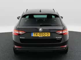 Škoda Superb (2018) thumbnail 5