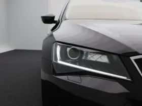 Škoda Superb (2018) thumbnail 8