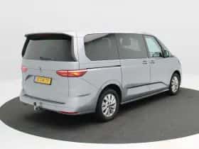 Volkswagen Multivan (2024) thumbnail 2