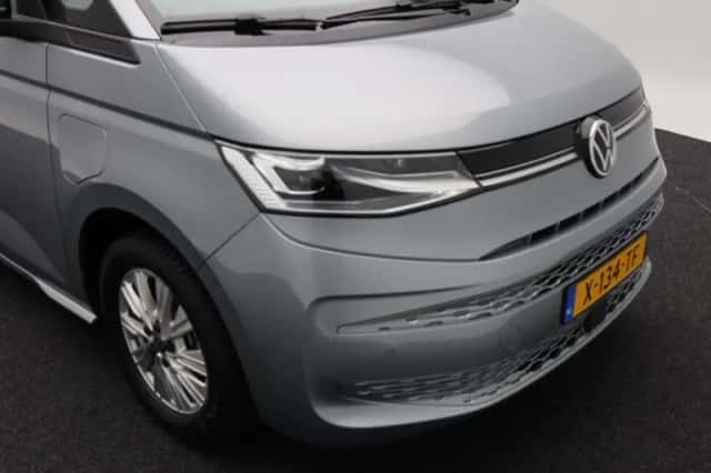 Volkswagen Multivan (2024) thumbnail 13