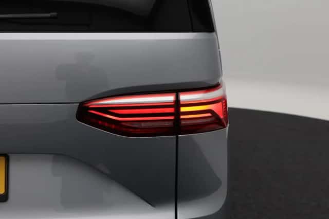 Volkswagen Multivan (2024) thumbnail 15