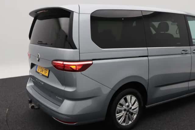 Volkswagen Multivan (2024) thumbnail 16