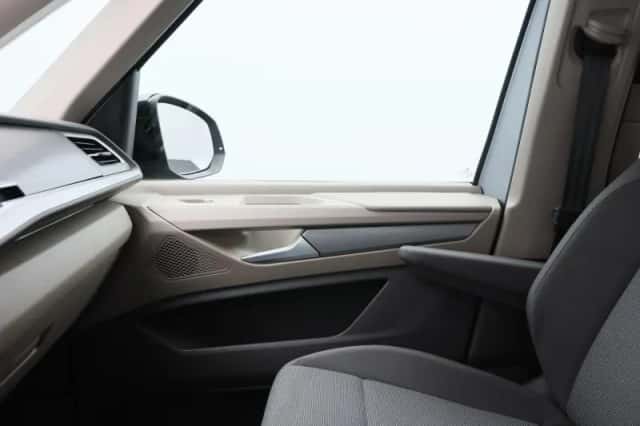 Volkswagen Multivan (2024) thumbnail 34