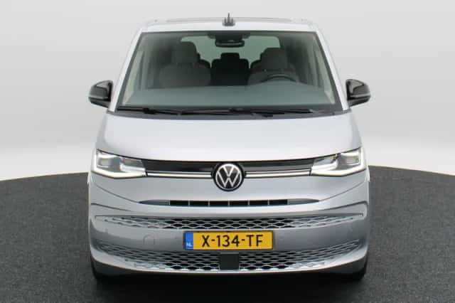 Volkswagen Multivan (2024) thumbnail 5