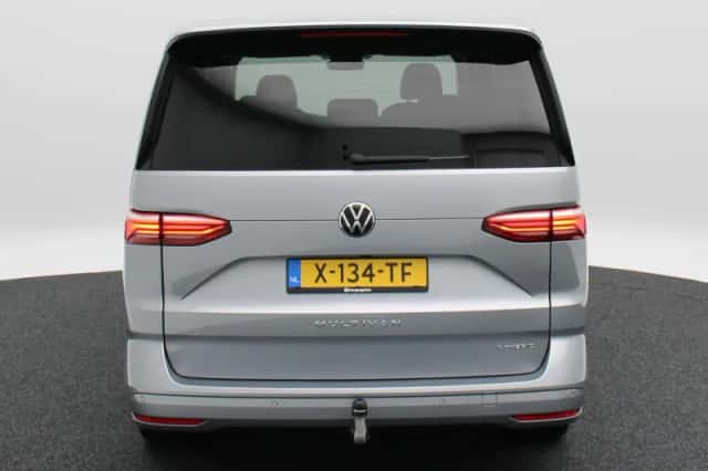 Volkswagen Multivan (2024) thumbnail 7