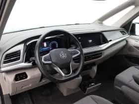 Volkswagen Multivan (2024) thumbnail 10