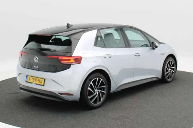 Volkswagen ID.3 (2020) thumbnail 2
