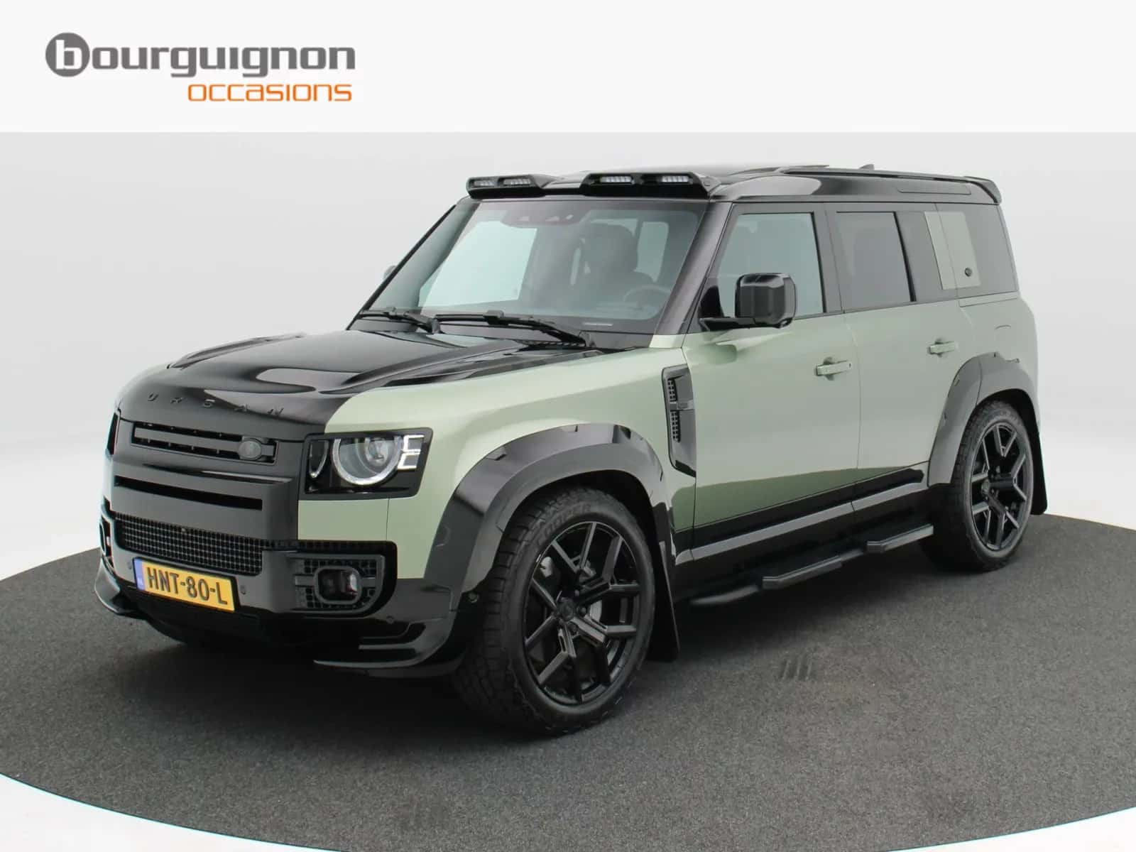 Land Rover Defender (2024) — foto 1