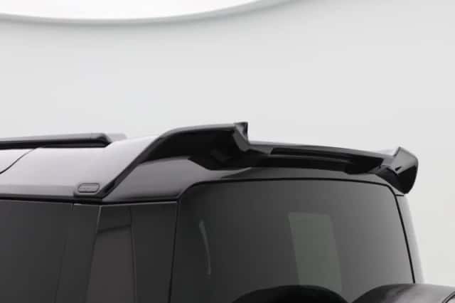 Land Rover Defender (2024) thumbnail 24