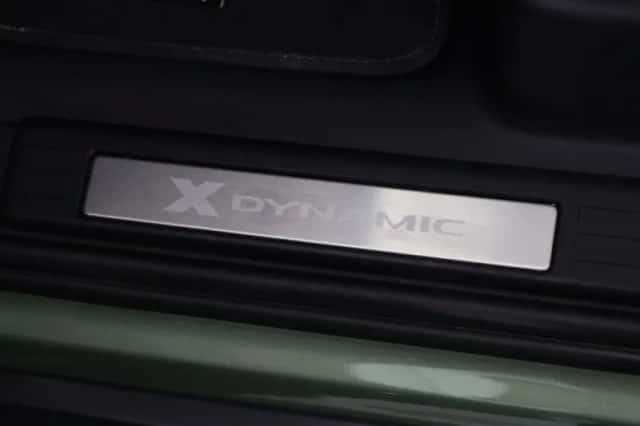 Land Rover Defender (2024) thumbnail 29