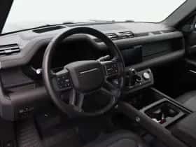 Land Rover Defender (2024) thumbnail 4