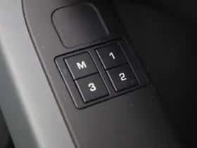 Land Rover Defender (2024) thumbnail 55