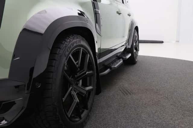 Land Rover Defender (2024) thumbnail 59