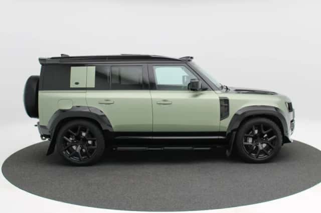 Land Rover Defender (2024) thumbnail 8