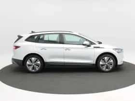 Škoda Enyaq (2023) thumbnail 4