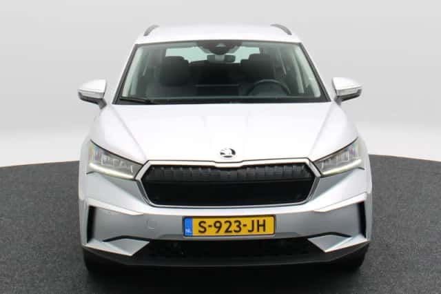 Škoda Enyaq (2023) thumbnail 5
