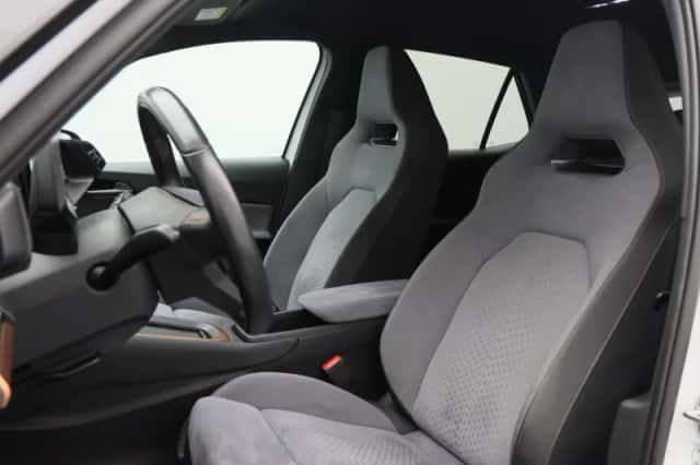 CUPRA Born (2022) thumbnail 6
